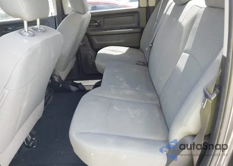 2018 Ram 1500 Express 4X2 5'7 Box из США, поврежденный, VIN 1C6RR6KT7JS350875